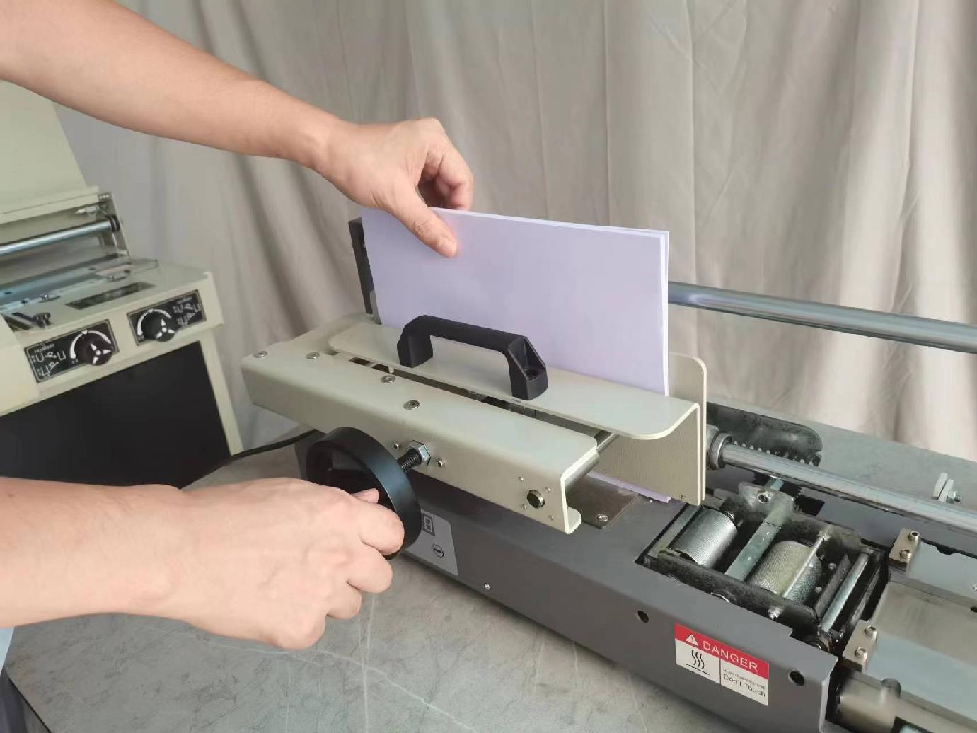 เครื่องเข้าเล่มกาวร้อนอุตสาหกร - Binding Machine Comb บทวิจารณ์และราคา